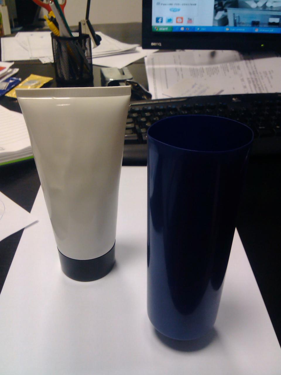 ultrasonic tubes sealing machine samples for tubes Mesin pengedap tiub ultrasonik Marina Dimitrov.jpg