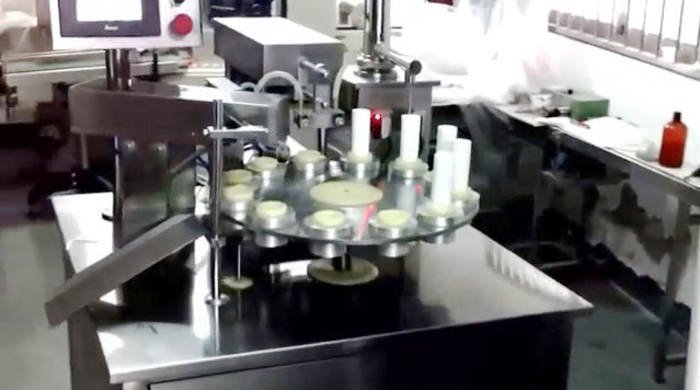 tubes filling ultrasonic sealing machine semi automatic pengisi pengedap tiub ultrasonik melengkapkan.jpg