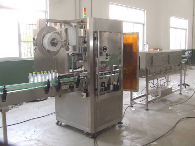 pvc shrinking labeling equipment for bottles Peralatan-Pelabel-PVC-Sarung-Mesin-Pelabelan-untuk-Botol-Haiwan Kesayangan