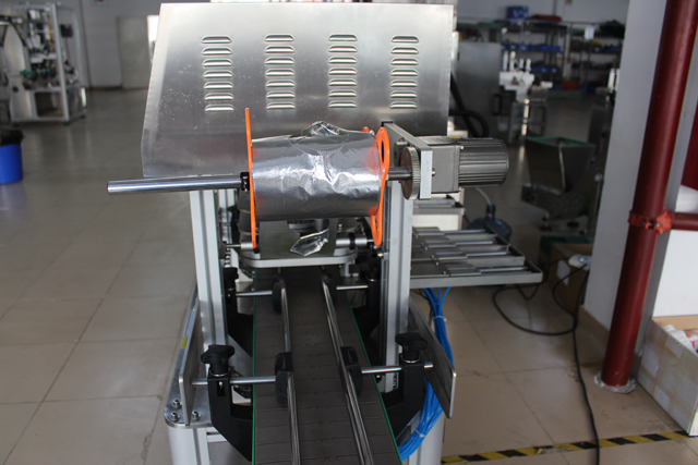 Mesin pengedap balang kaca (1).JPG