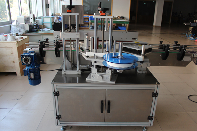 pelabel dua muka (2).JPG