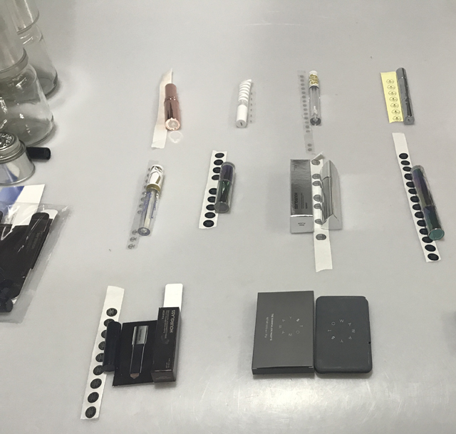 label dan produk kosmetik gincu.jpg