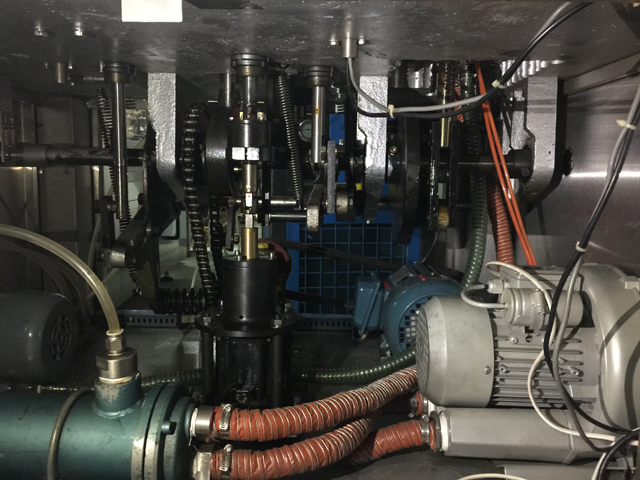 internal structure for filling sealing machines pengedap pengisian tiub di dalam mesin.jpg