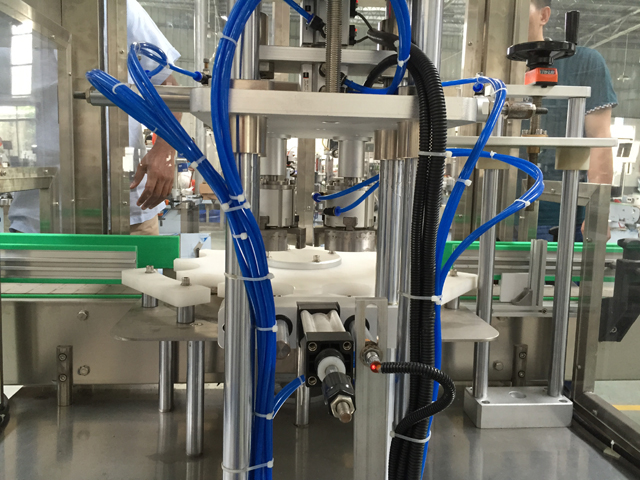 SISI BELAKANG untuk badan utama mesin penutup vakum.jpg