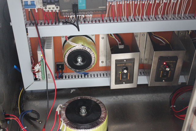 elektronik mesin dalaman.jpg