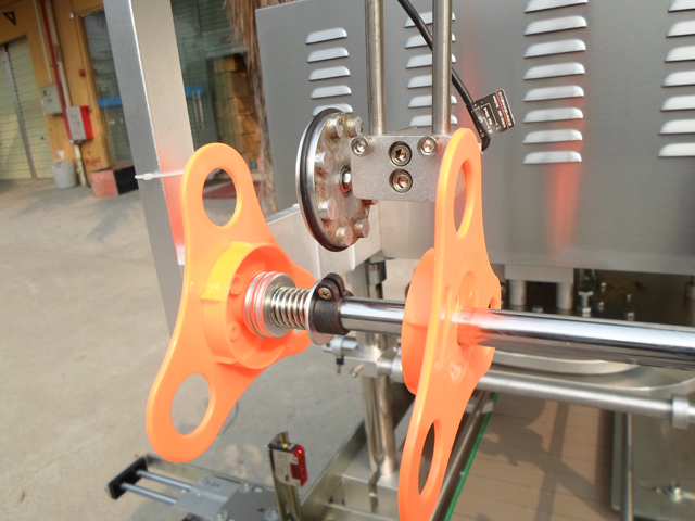 film roller roller untuk pemuatan filem kedap.jpg