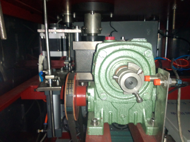 internal tubes filling sealing machine pengedap pengisi tiub separa automatik.jpg