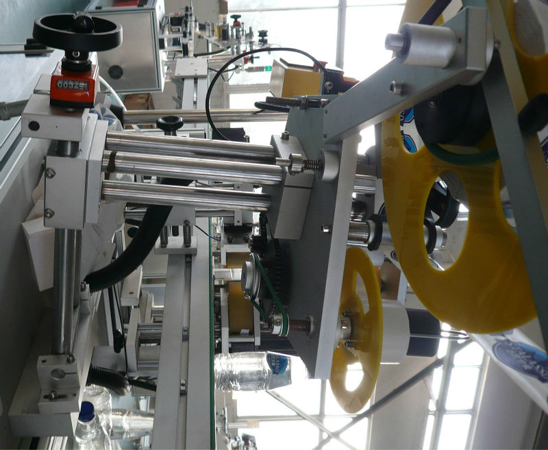 atas ke bawah dua sisi pelekat diri label melekat mesin