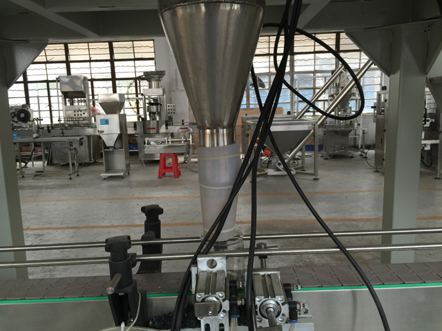 muncung pengisian untuk pengisi butiran.jpg