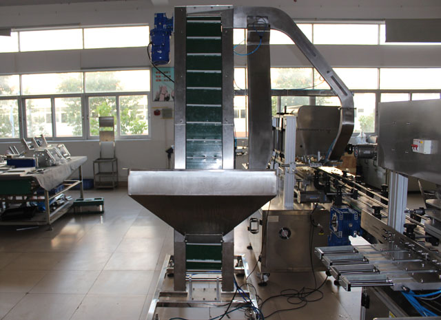 sistem pengangkat topi (3).JPG