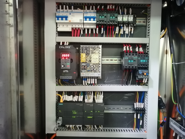 Mesin pengisian 12 kepala dengan pemanas campuran (2).jpg