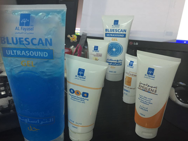 sampel tiub untuk mengisi krim.jpg