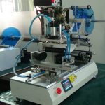 Mesin Pelabelan Bergolek Botol Segi Empat Rata Pneumatik Dengan Pengekod