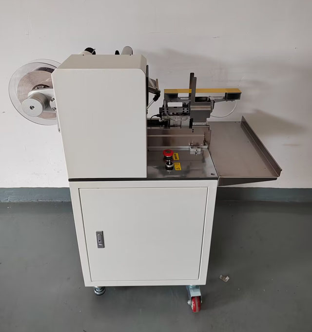 pelabel pembungkus makanan anjing (5).jpg