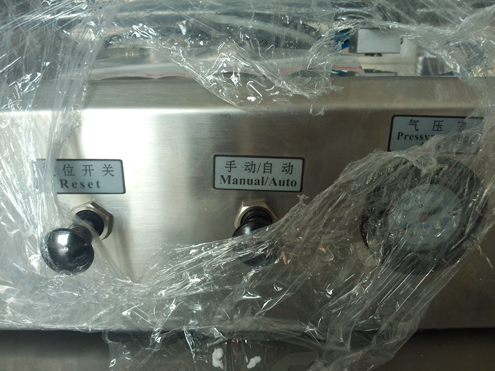 liquid filler semi automatic Botol 8 oz untuk gel rambut.jpg