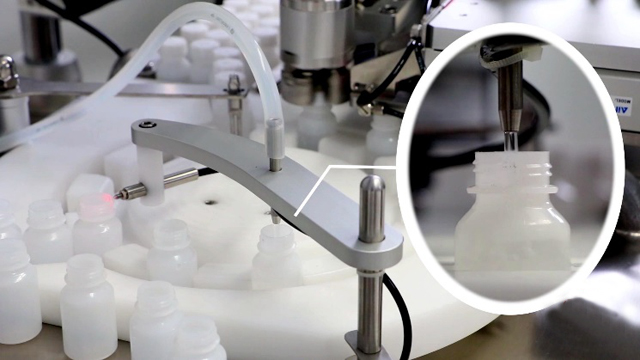 butiran pelabel atas meja.jpg