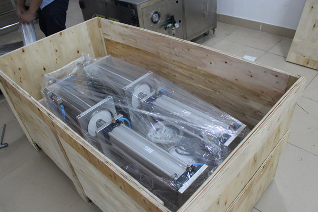 mesin di dalam bekas kayu.jpg